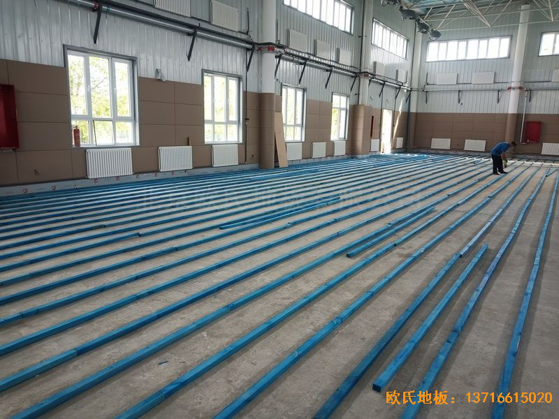新疆克拉瑪依市獨山子虹園小區體育館運動木地板安裝案例