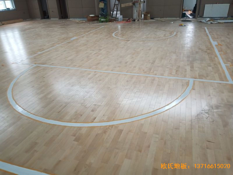 新疆克拉瑪依市獨山子虹園小區體育館運動木地板安裝案例