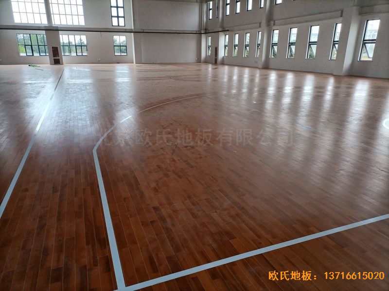 江蘇宿遷運河路學校體育木地板鋪裝案例