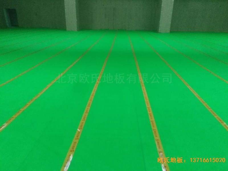 青島黃島區濱海街道中心小學體育木地板鋪設案例