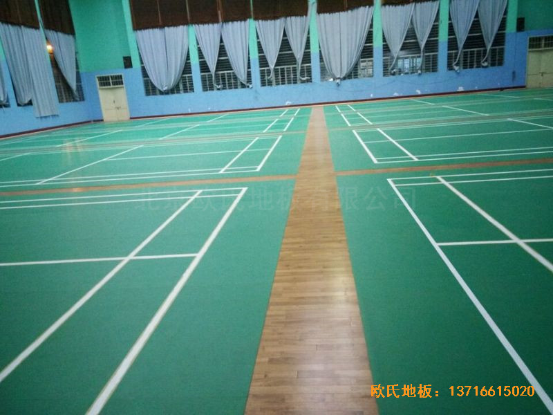 江蘇科技大學羽毛球館體育木地板鋪裝案例1