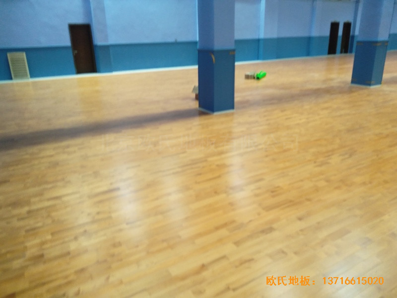 湖北武漢新華路體育場羽毛球館運動地板鋪設(shè)案例3