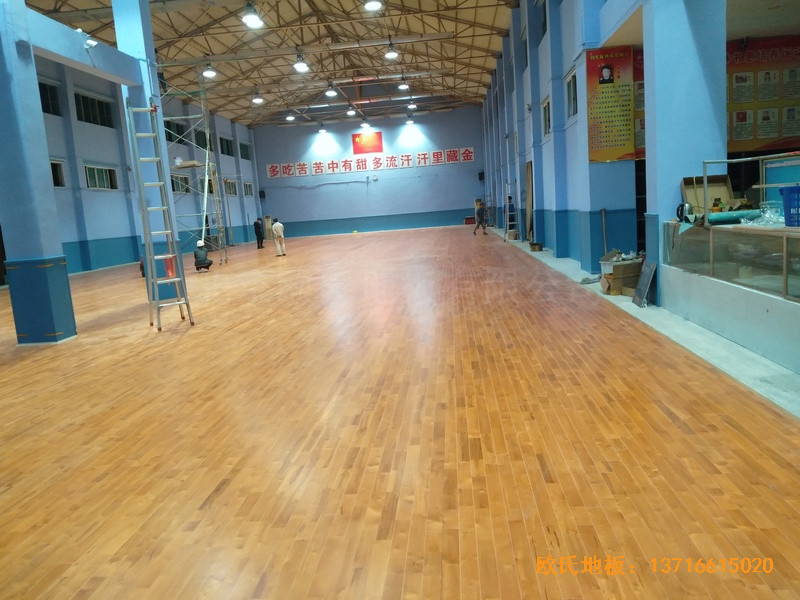 湖北武漢新華路體育場羽毛球館運動地板鋪設(shè)案例4