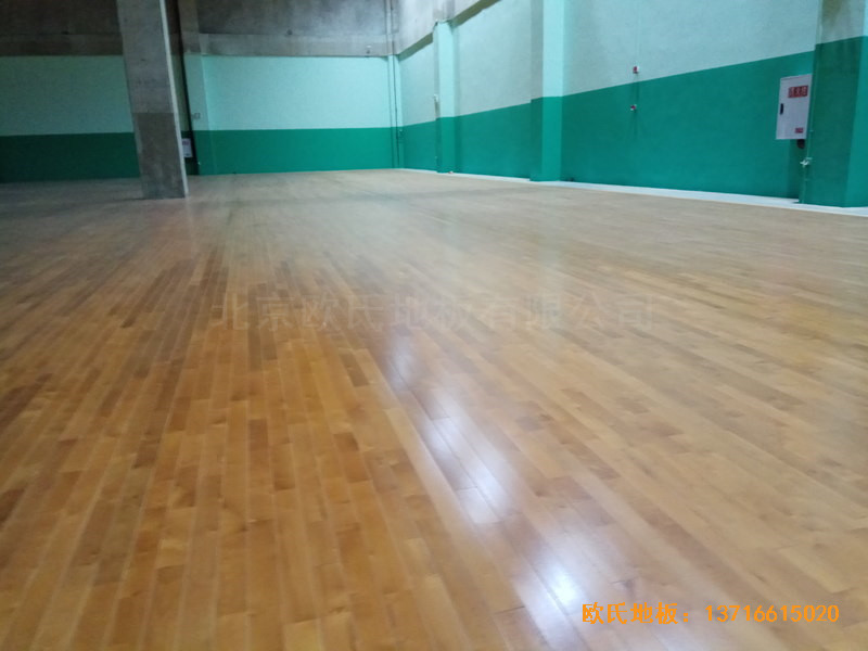 重慶市九龍坡區友動力羽毛球俱樂部運動地板安裝案例4