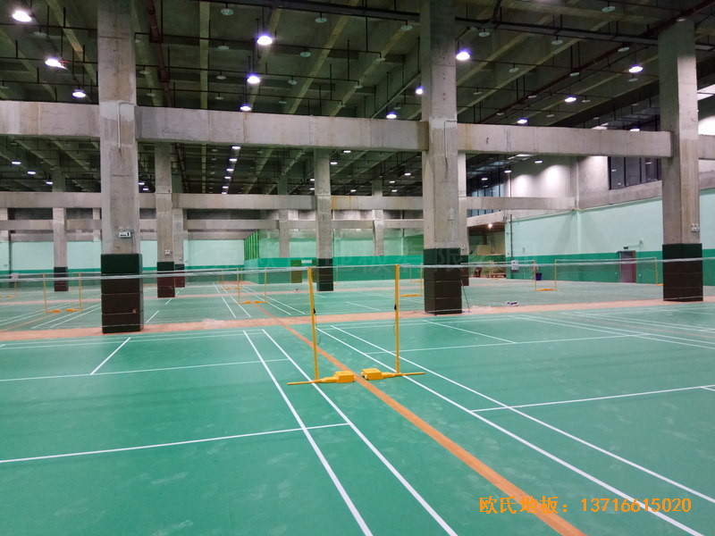 重慶市九龍坡區友動力羽毛球俱樂部運動地板安裝案例5