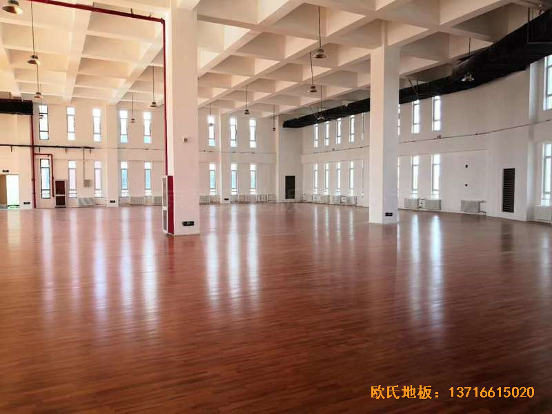 北京房山長陽小學籃球訓練館運動地板鋪裝案例1