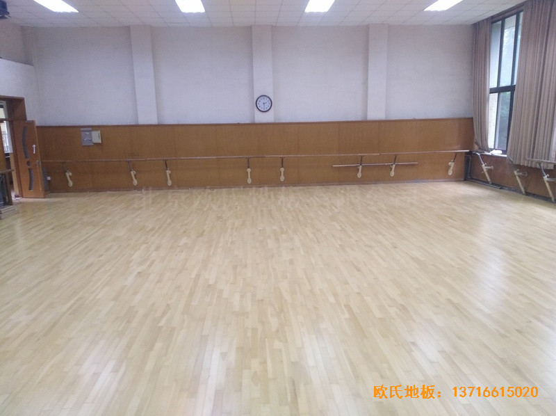 北京舞蹈學(xué)院運(yùn)動(dòng)木地板鋪設(shè)案例5