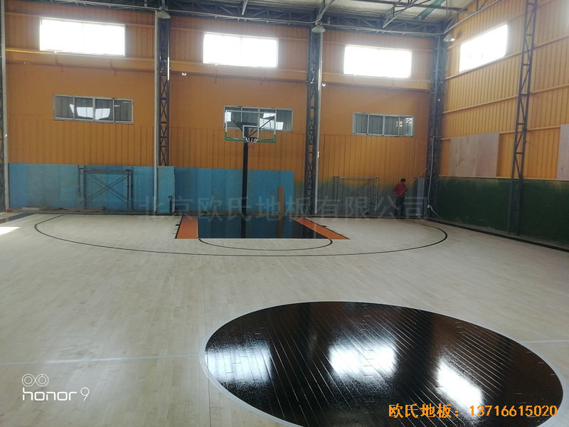 上海衛清東路弄麥子俱樂部運動木地板鋪裝案例5