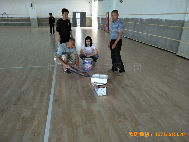 上海嘉定婁唐學校籃球館運動木地板鋪裝案例5
