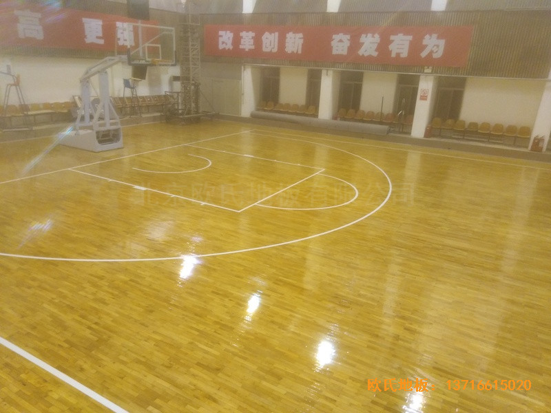 山西璐安集團籃球館體育地板施工案例4
