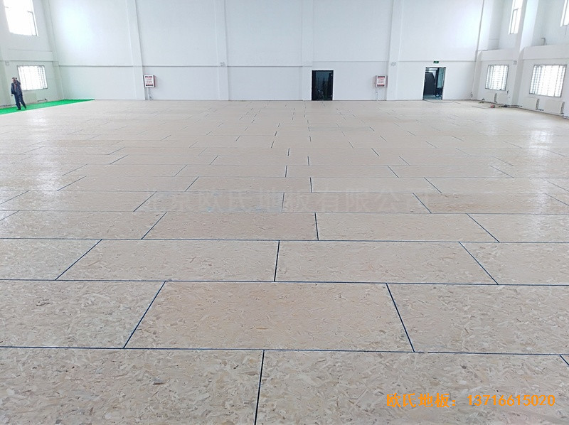 新疆克拉瑪依消防大隊籃球館運動木地板施工案例2