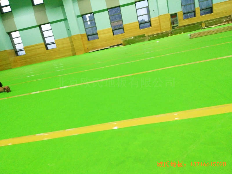 武漢廣阜屯小學清江錦城分校籃球館運動木地板施工案例3