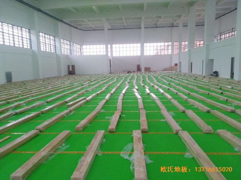 江蘇徐州悅城小學(xué)籃球館體育地板鋪設(shè)案例3