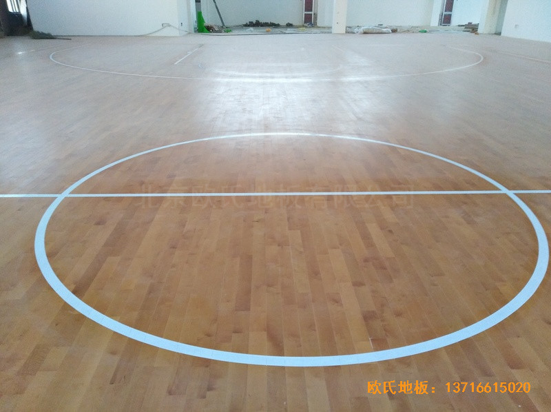 江蘇徐州悅城小學(xué)籃球館體育地板鋪設(shè)案例4