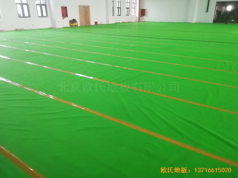 江蘇連云港徐圩小學籃球館運動木地板施工案例3