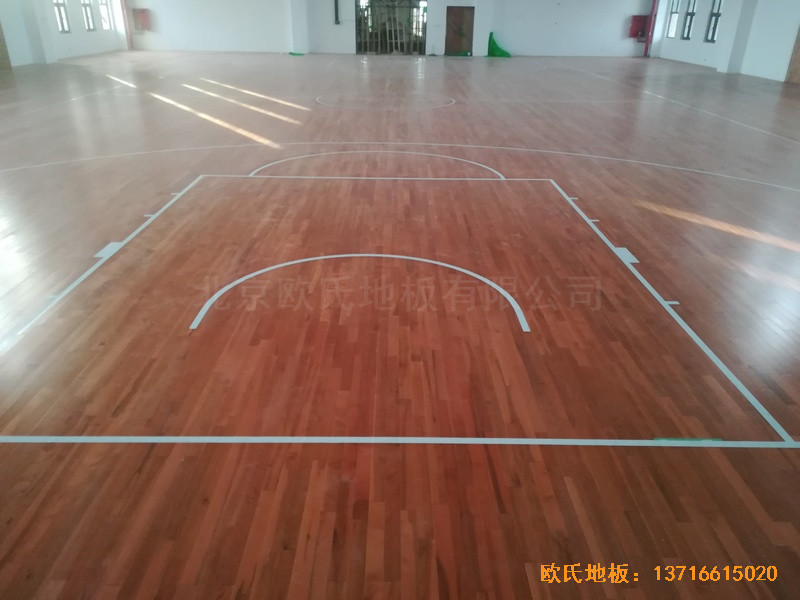江蘇連云港徐圩小學籃球館運動木地板施工案例6