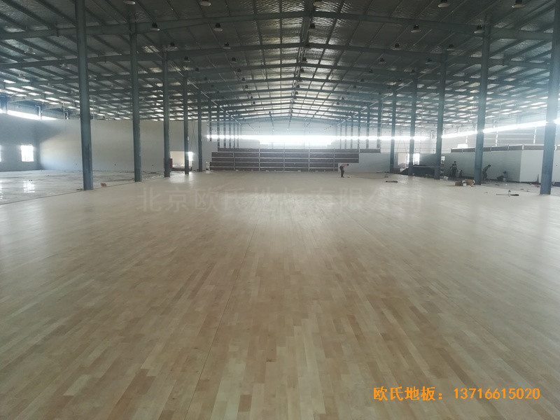 江西宜春袁州區籃球館體育木地板安裝案例0