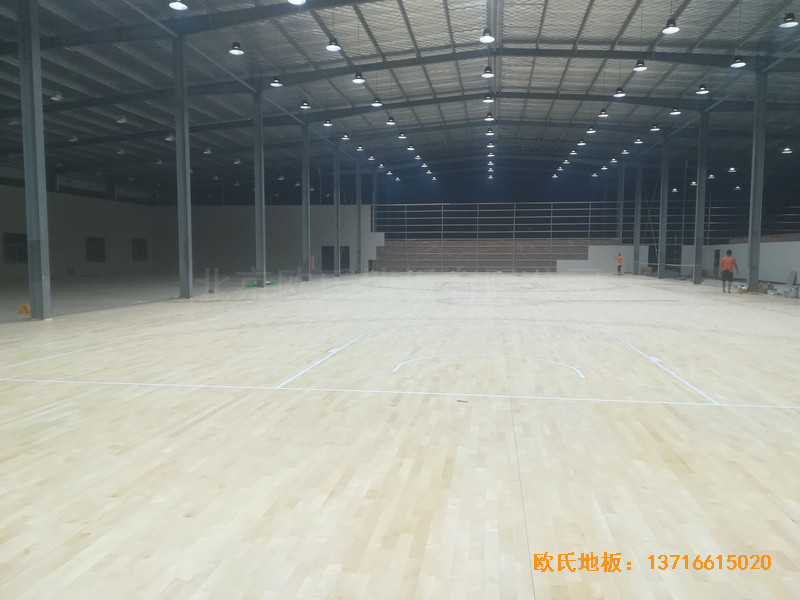 江西宜春袁州區籃球館體育木地板安裝案例4