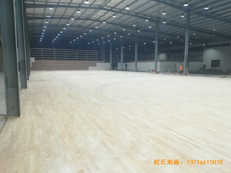 江西宜春袁州區籃球館體育木地板安裝案例5