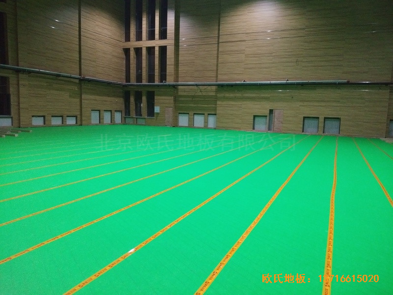 河北雄縣第三高中籃球館運動地板鋪設案例3