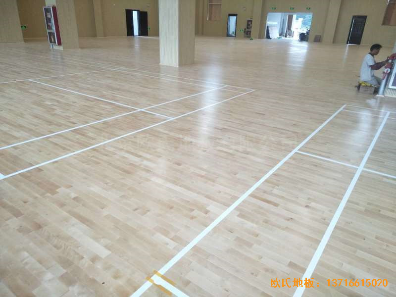 九江德安縣第三小學運動館運動木地板鋪裝案例3