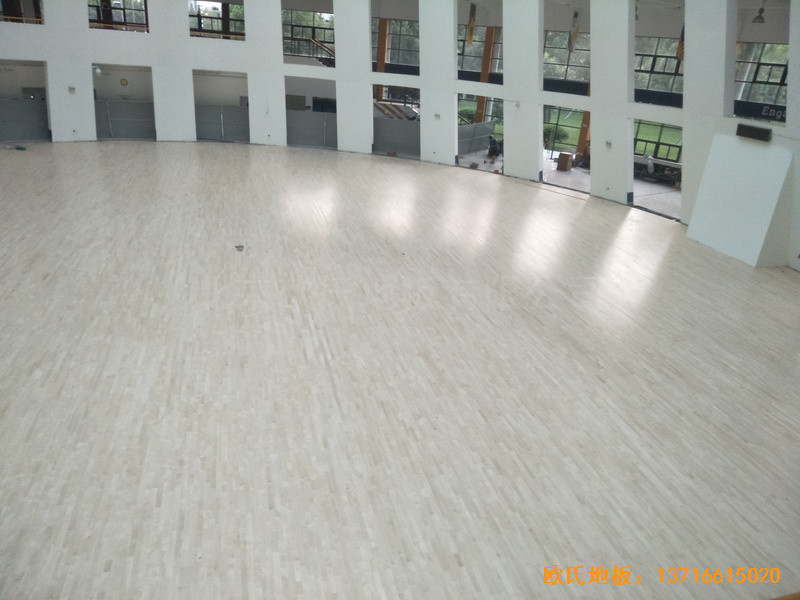 浙江寧波諾丁漢大學(xué)體育館運(yùn)動木地板鋪設(shè)案例4