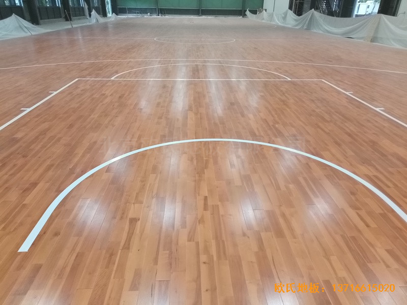 海南三亞619項目訓練館體育木地板鋪裝案例0