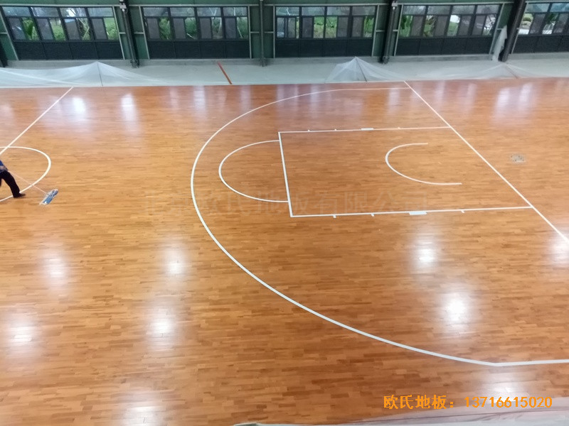 海南三亞619項目訓練館體育木地板鋪裝案例4