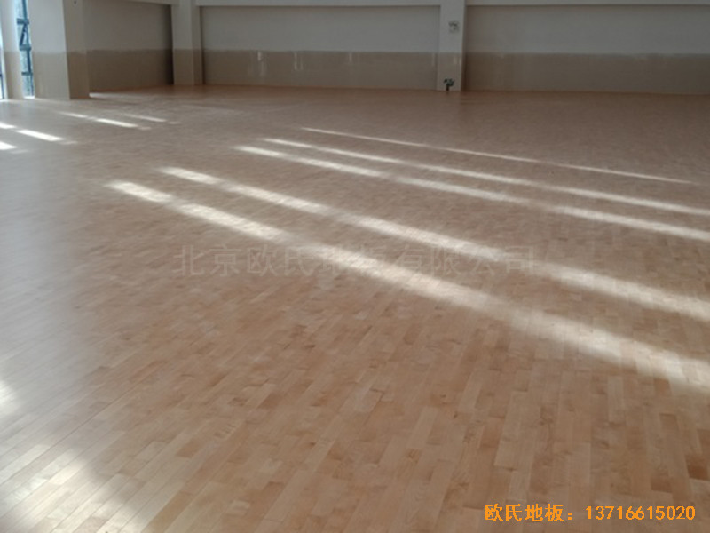 深圳北環中學運動館體育地板安裝案例0