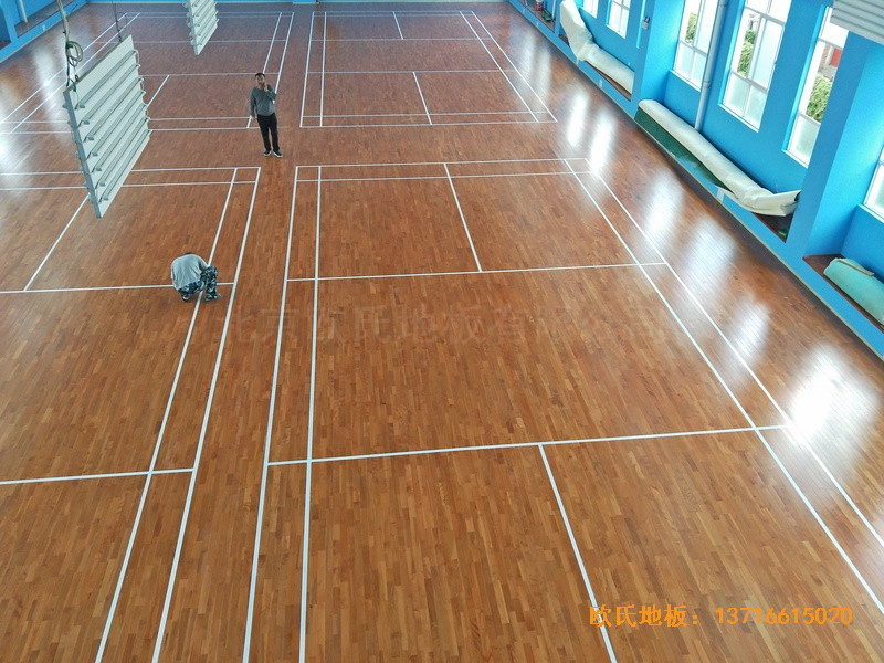云南公安局小區羽毛球館體育木地板鋪設案例5