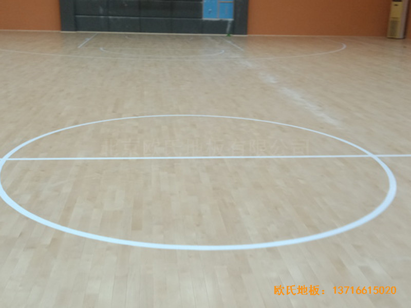湖北武漢實驗外國語學校籃球館體育地板施工案例4
