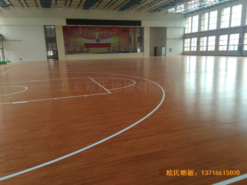 湖南岳麓南雅湘江中學籃球館體育木地板鋪裝案例4