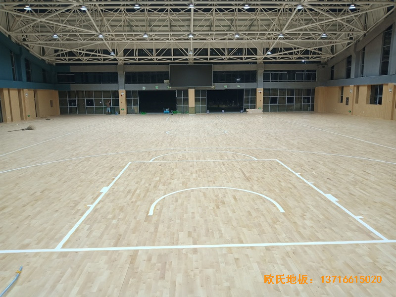 湖南楊山實驗中學體育館運動木地板鋪裝案例5
