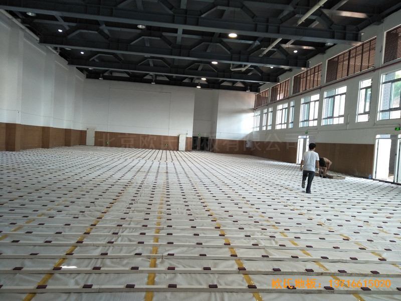 西南大學華南城小學運動館體育地板鋪裝案例2