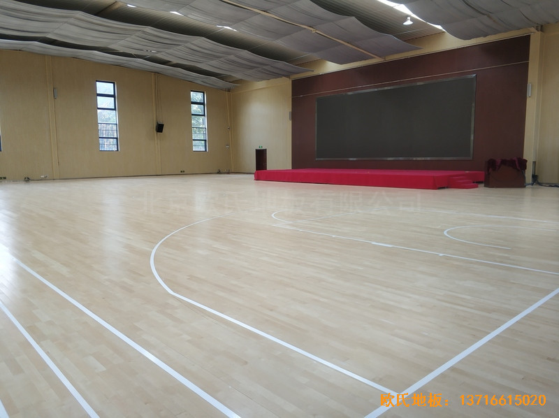 鄭州四中體育館運動地板鋪設案例0