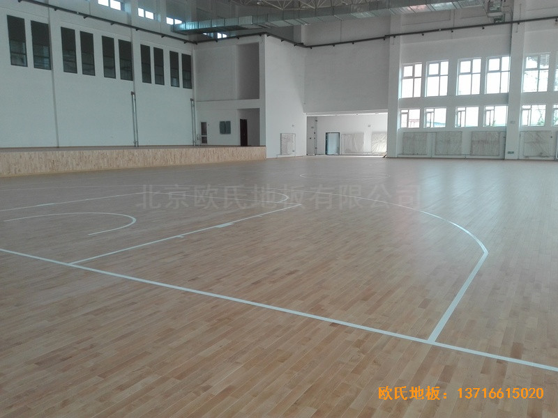 銀川北塔中學籃球館體育地板鋪設案例4