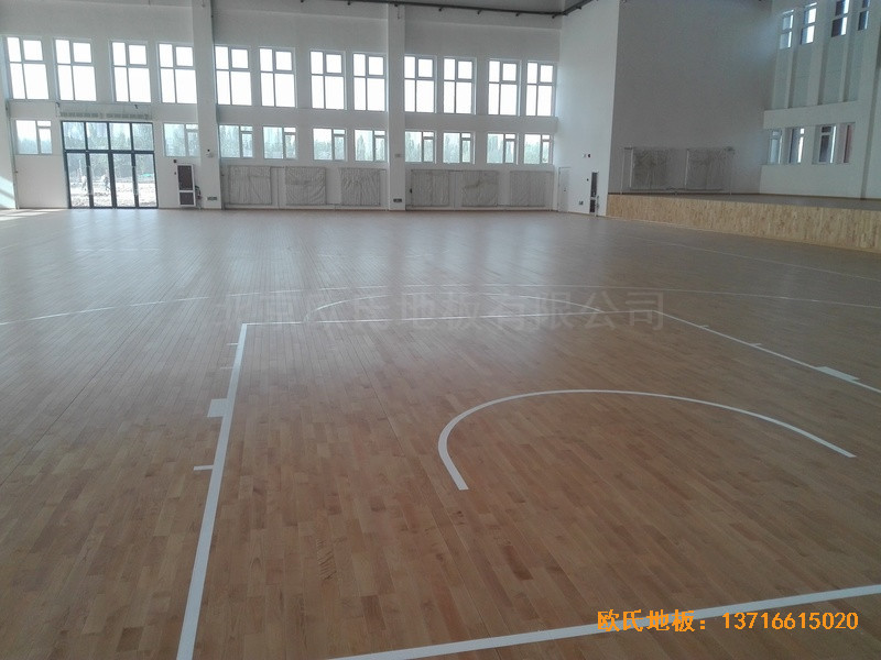 銀川北塔中學籃球館體育地板鋪設案例5