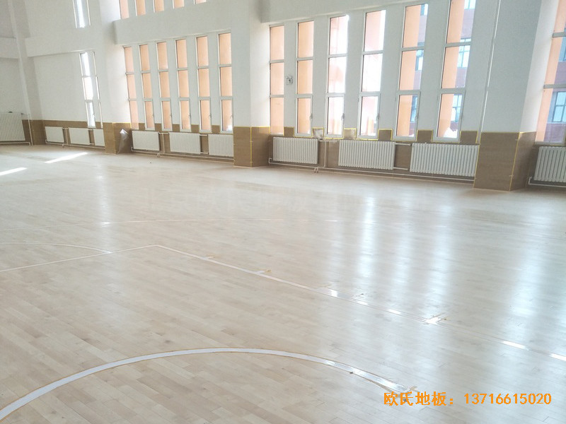 銀川第二十九中學籃球館體育木地板鋪設案例4