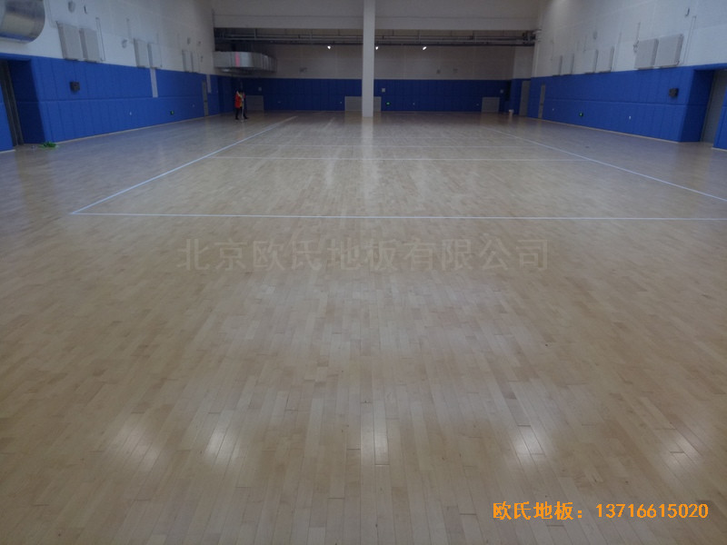 長春十一高中北湖學校體育館運動地板鋪設案例3
