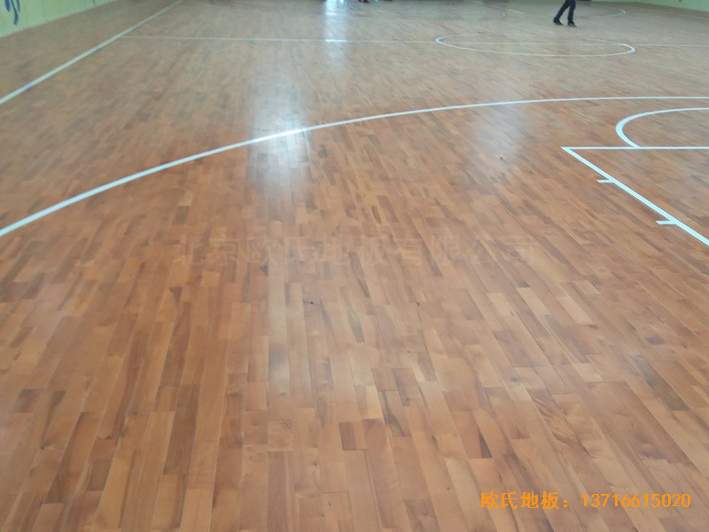 陽煤集團(tuán)三礦球館運(yùn)動地板鋪設(shè)案例1