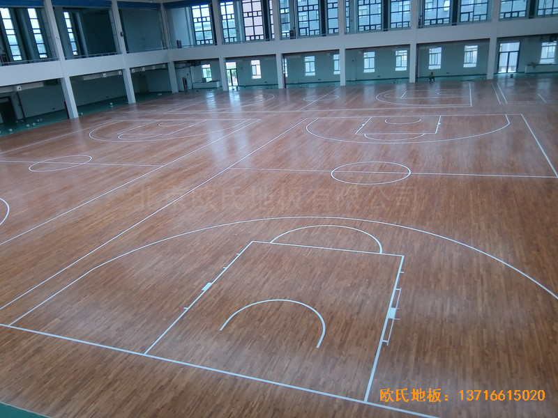 陜西安康職業技術學院籃球館運動木地板施工案例5