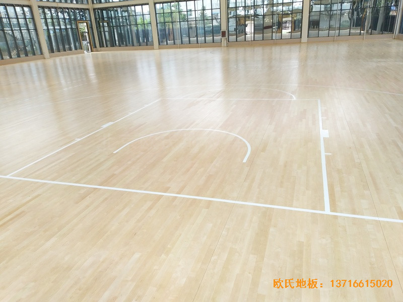 云南羅平縣人民法院運動館運動木地板施工案例2