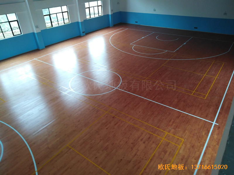 北大貴陽附屬實驗學校運動館體育地板鋪裝案例4