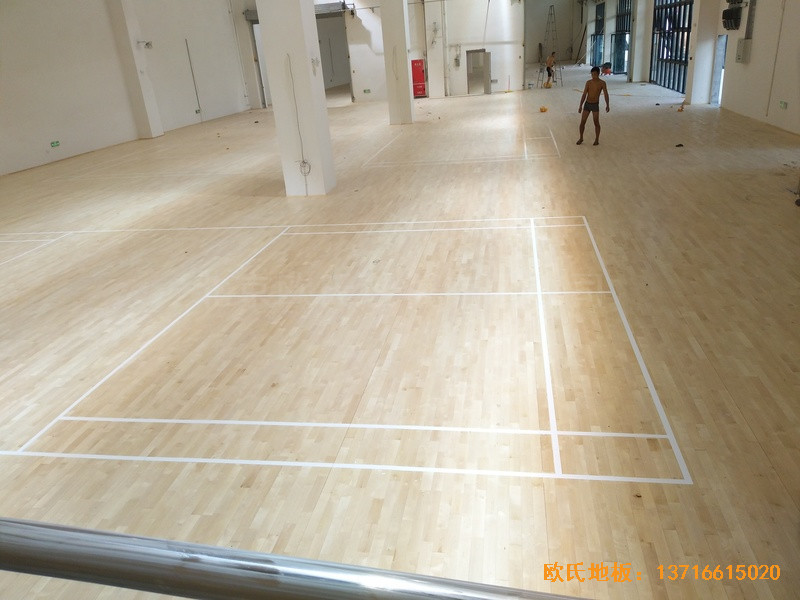 四川宜賓市臨港實驗學校體育館體育地板鋪裝案例5