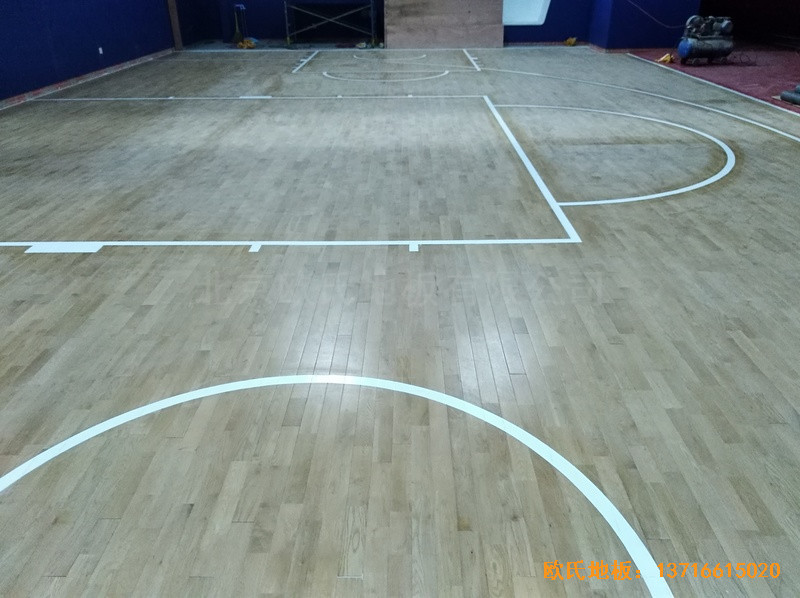 天津魯能城購物中心籃球館體育木地板安裝案例0
