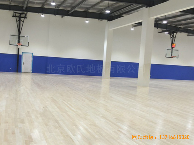 上海虹梅南路2599鑫空藍球館體育木地板鋪設案例5