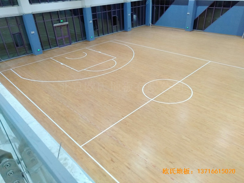 山東實驗二小青島分校籃球館運動地板鋪裝案例3