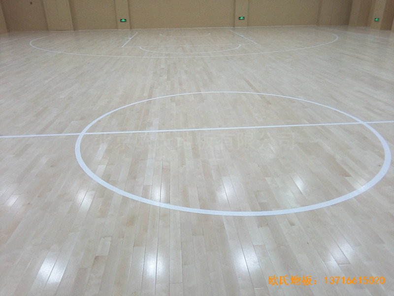 山東濟南歷下區(qū)燕山學(xué)?；@球館運動地板鋪設(shè)案例4