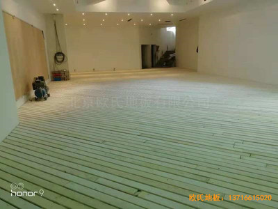 上海閔行西郊莊園2區(qū)156號籃球館體育地板施工案例