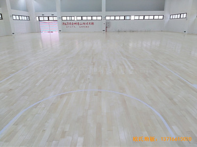 廣州金地香山湖小學籃球館體育木地板施工案例